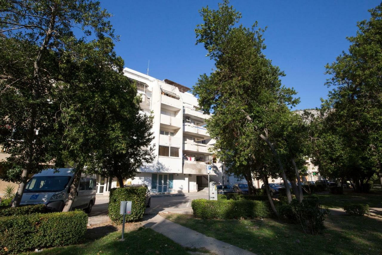 Apartman Roza Omis Exterior photo